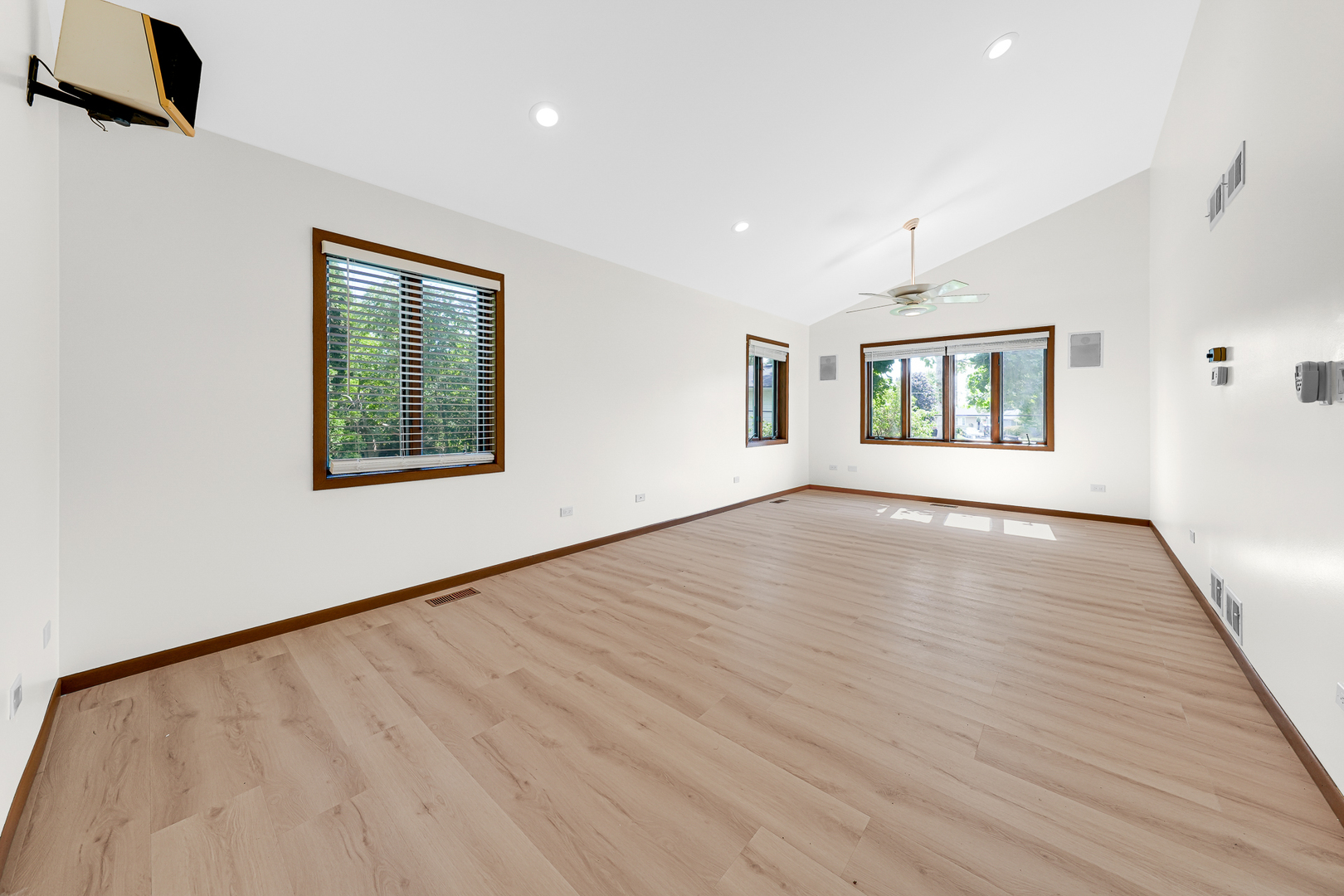 25283 W Timber Lane Property Photo 5