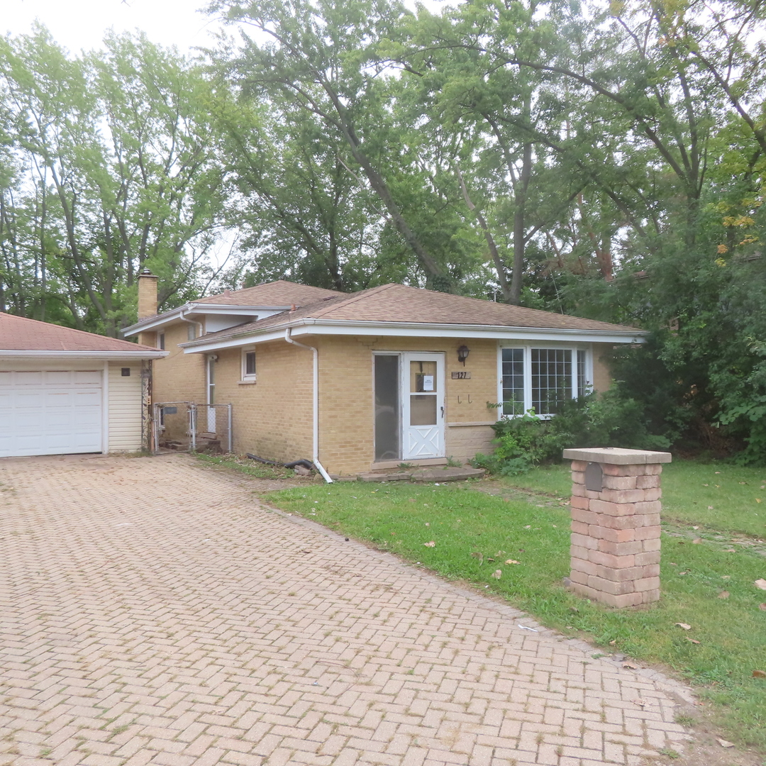 127 S Addison Road Property Photo 1