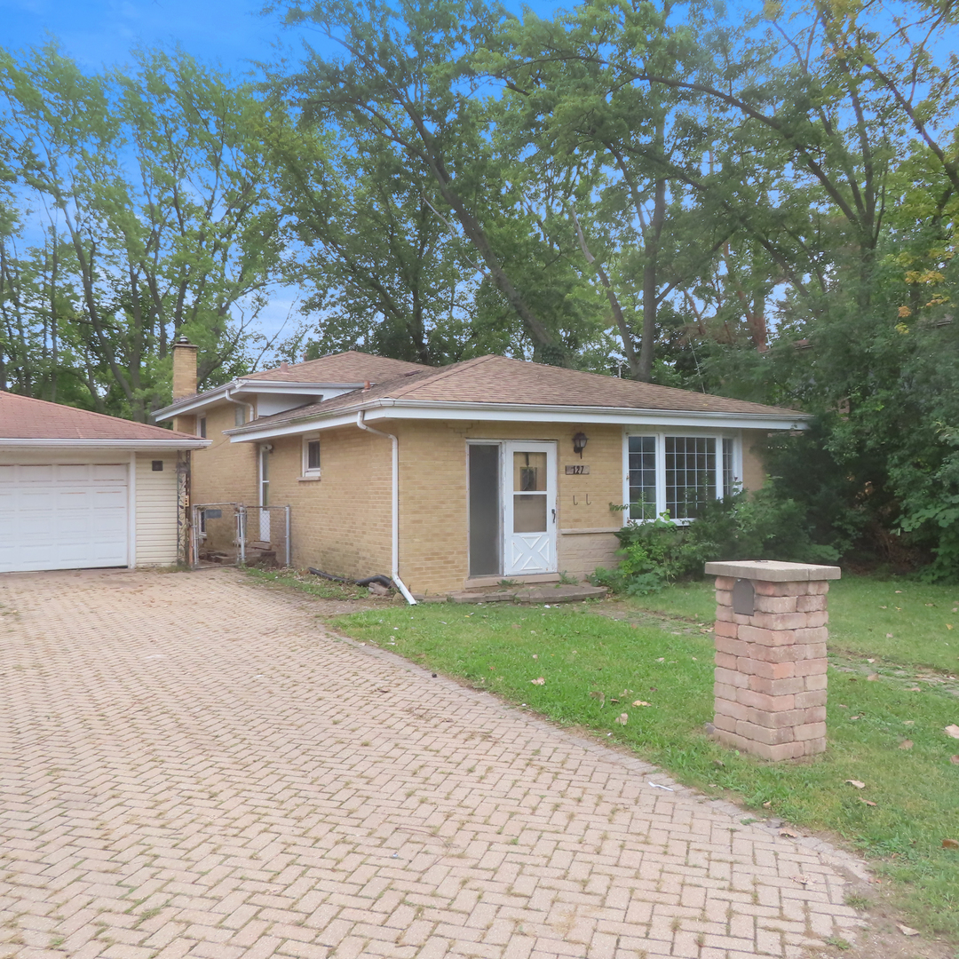127 S Addison Road Property Photo 1