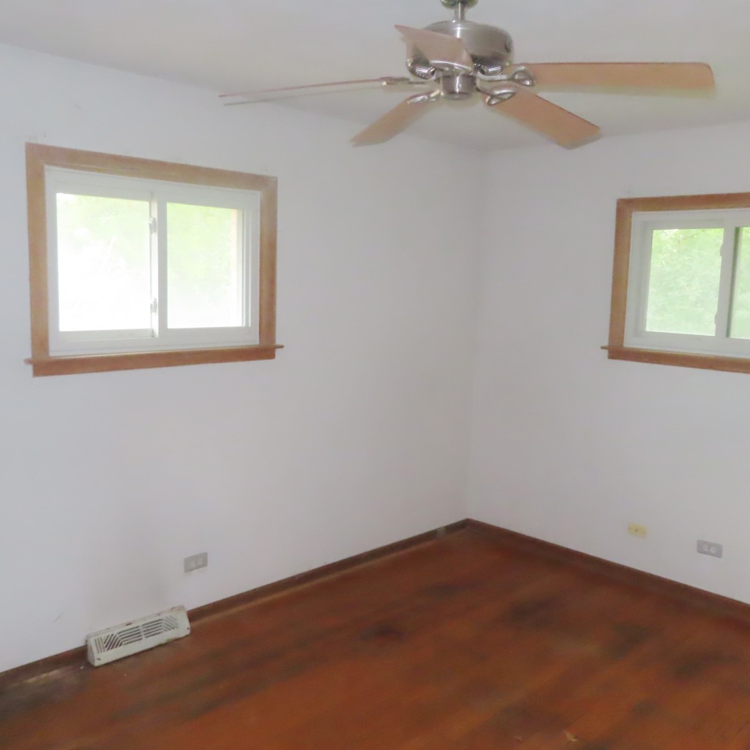 127 S Addison Road Property Photo 5