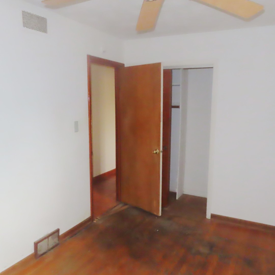 127 S Addison Road Property Photo 6