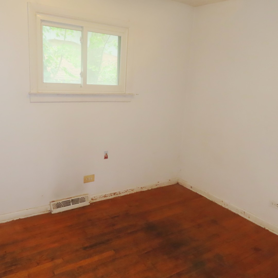 127 S Addison Road Property Photo 7