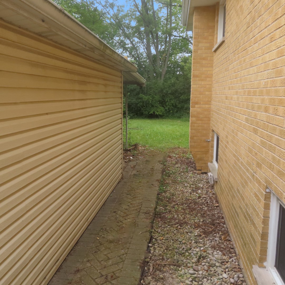 127 S Addison Road Property Photo 25