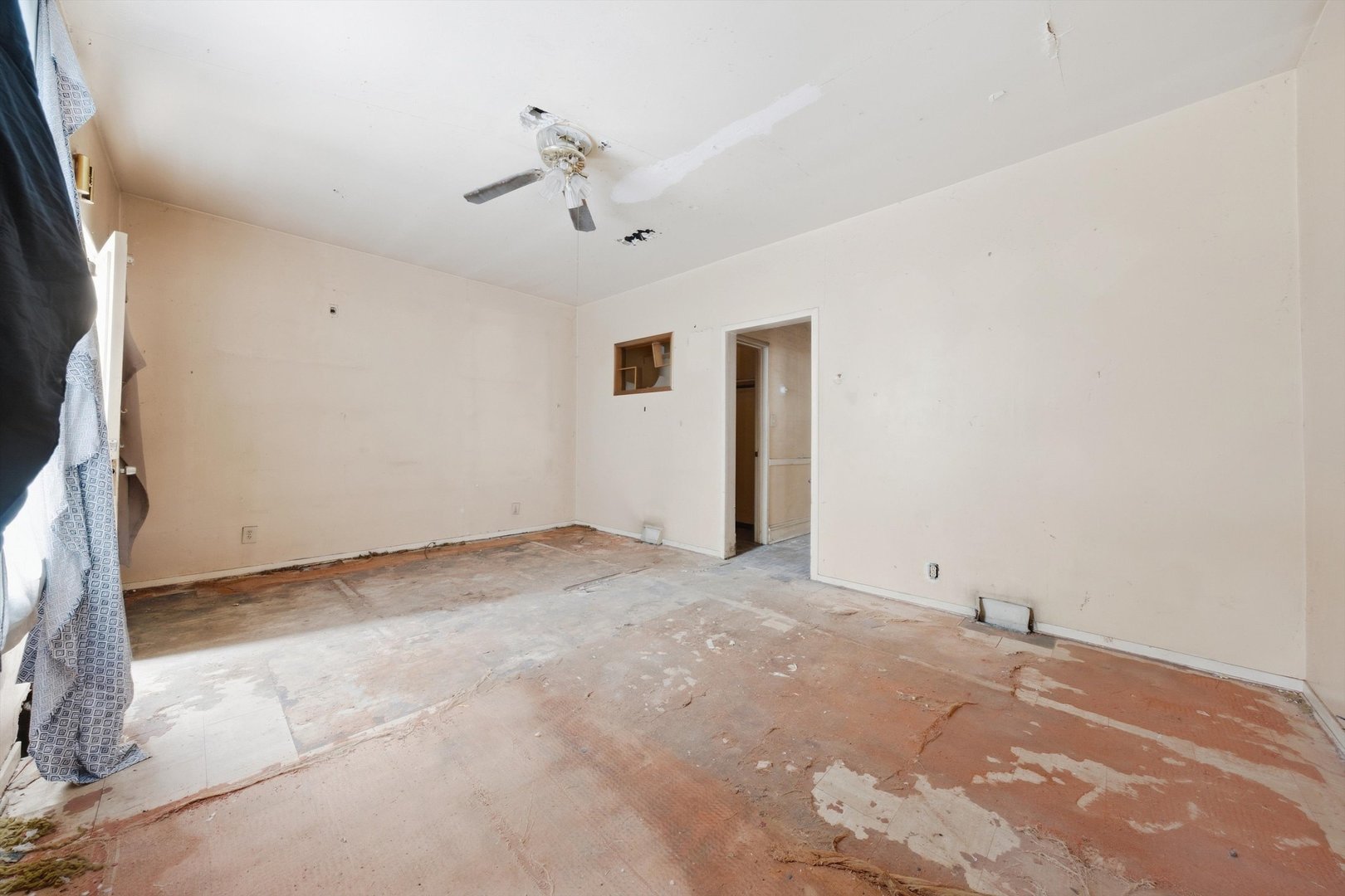 2837 S Millard Avenue Property Photo 7
