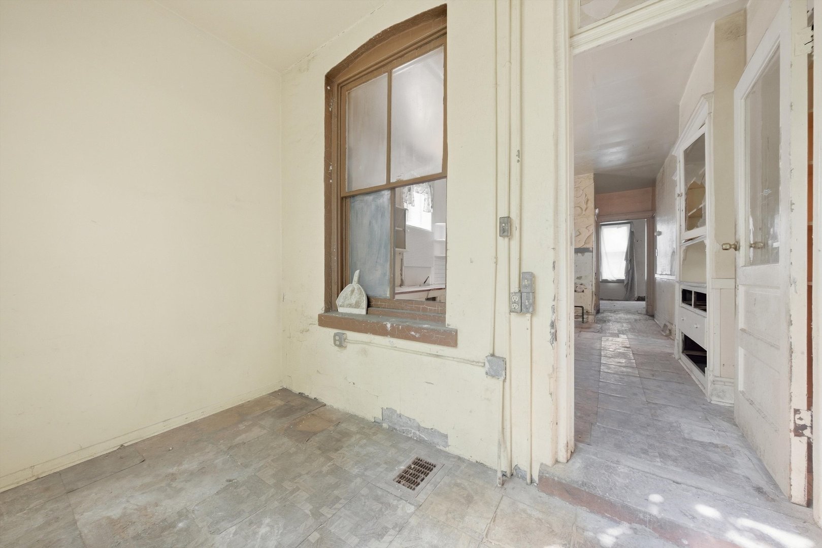 2837 S Millard Avenue Property Photo 13