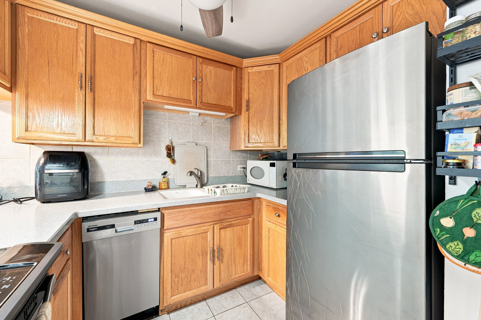 5115 Blodgett Avenue 213 Property Photo 9