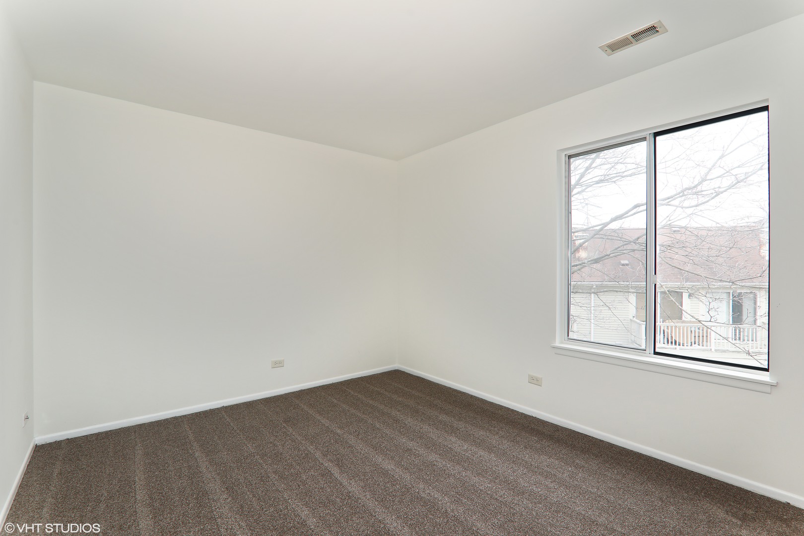 337 Springlake Lane D Property Photo 11