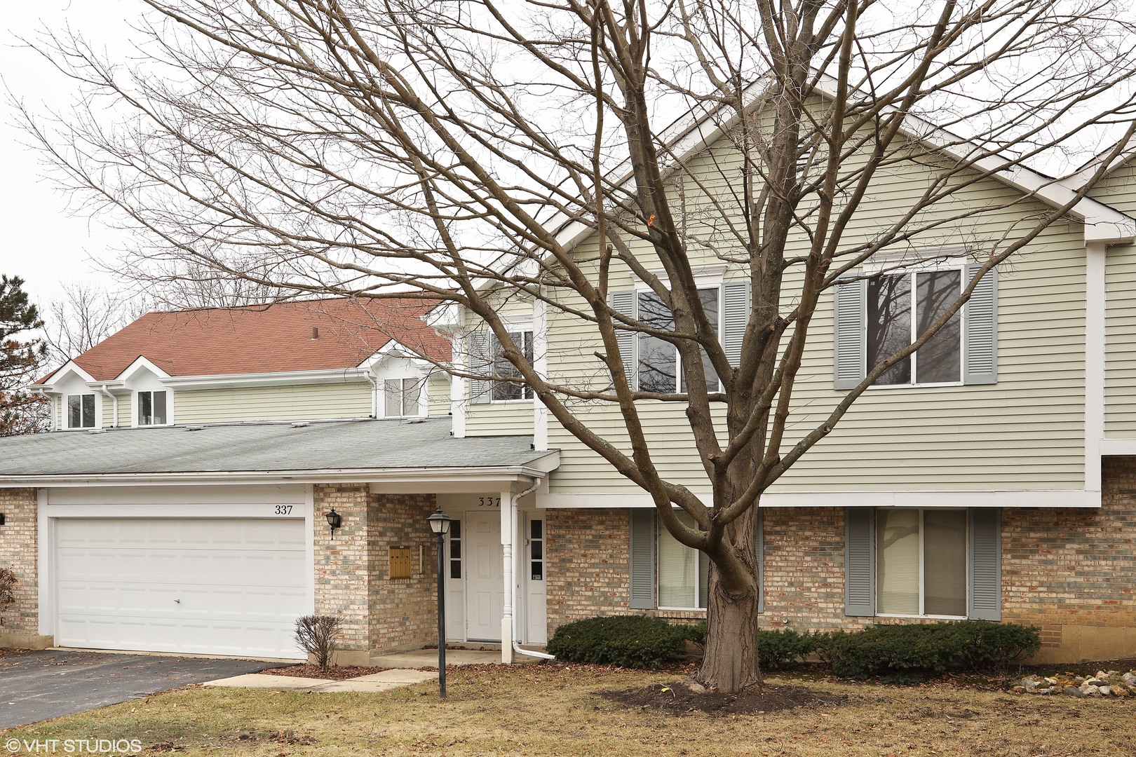 337 Springlake Lane D Property Photo 12