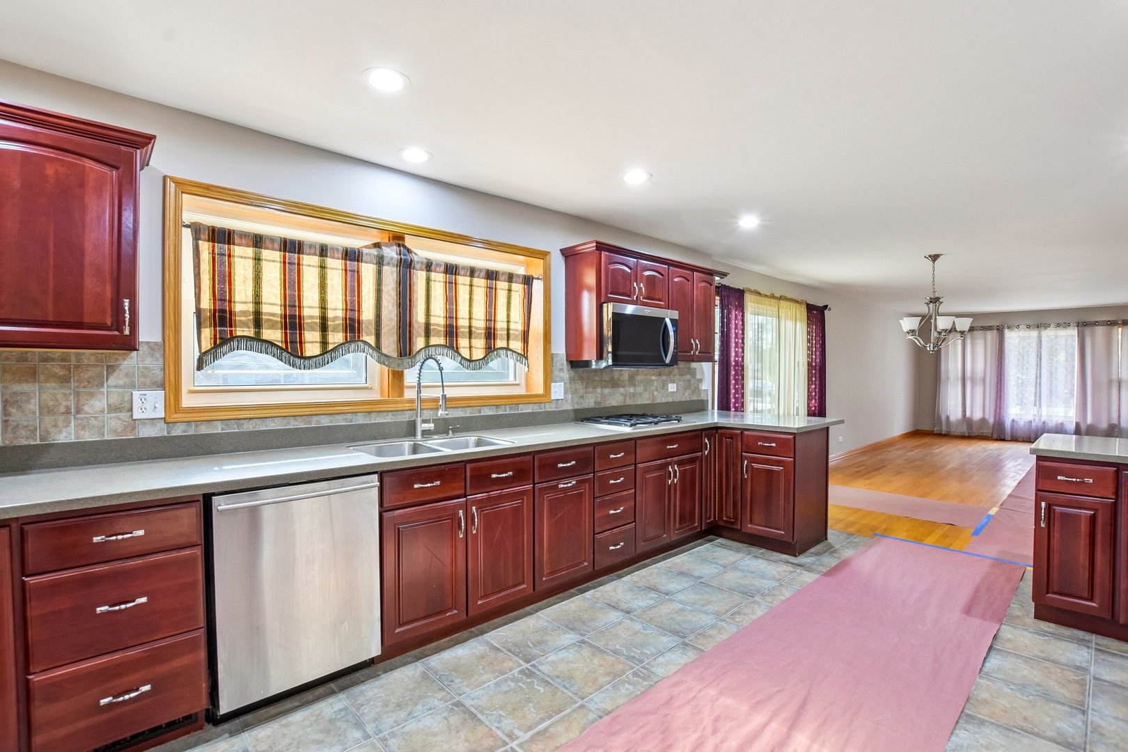 733 Caryn Circle Property Photo 10