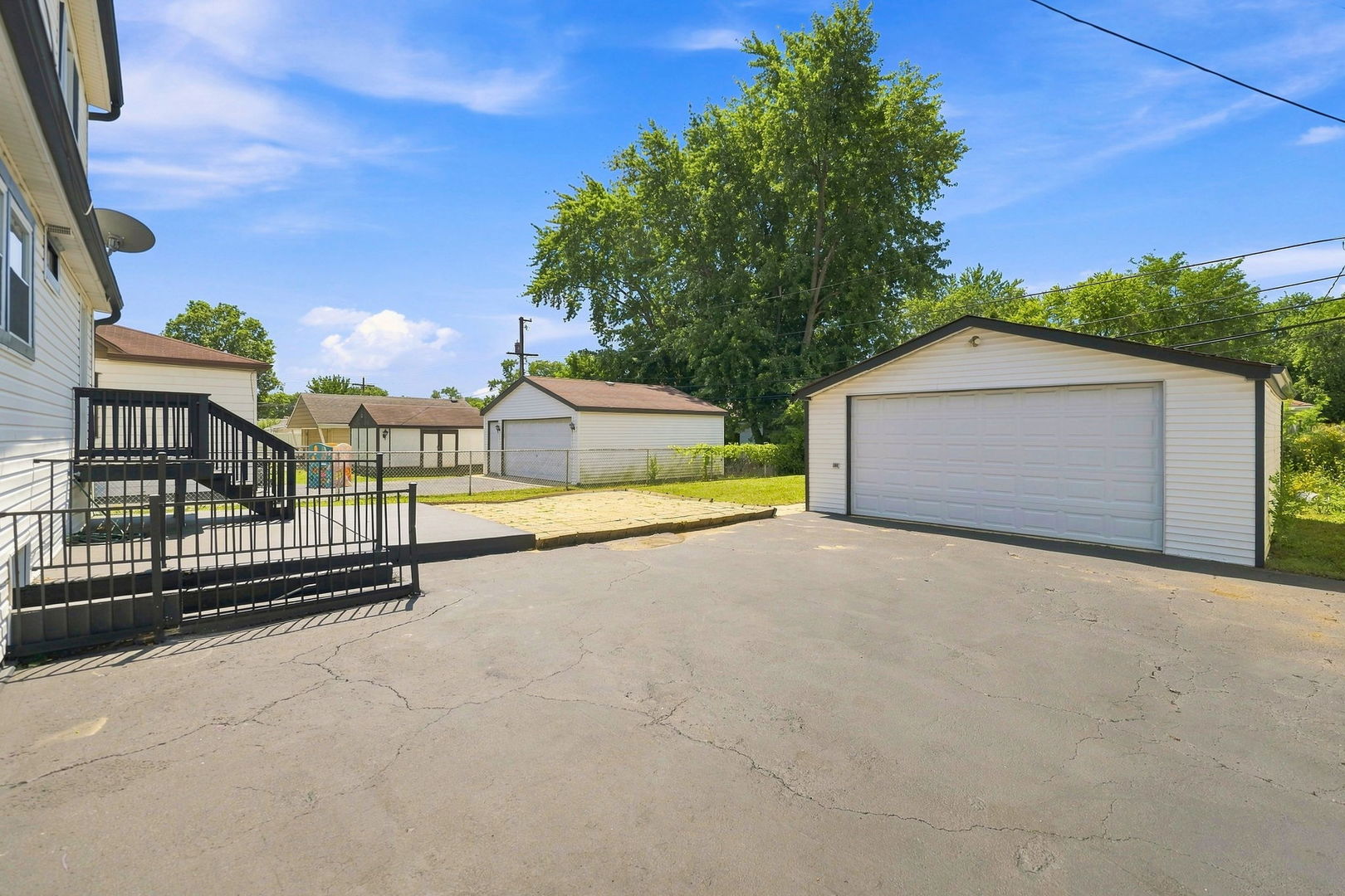 9524 Nashville Avenue Property Photo 3