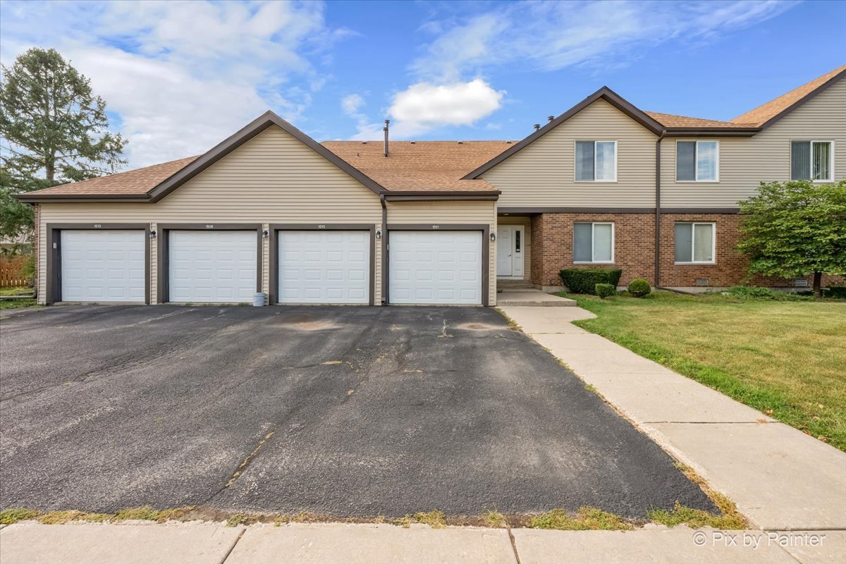 1511 Longwood Drive 1511 Property Photo 1