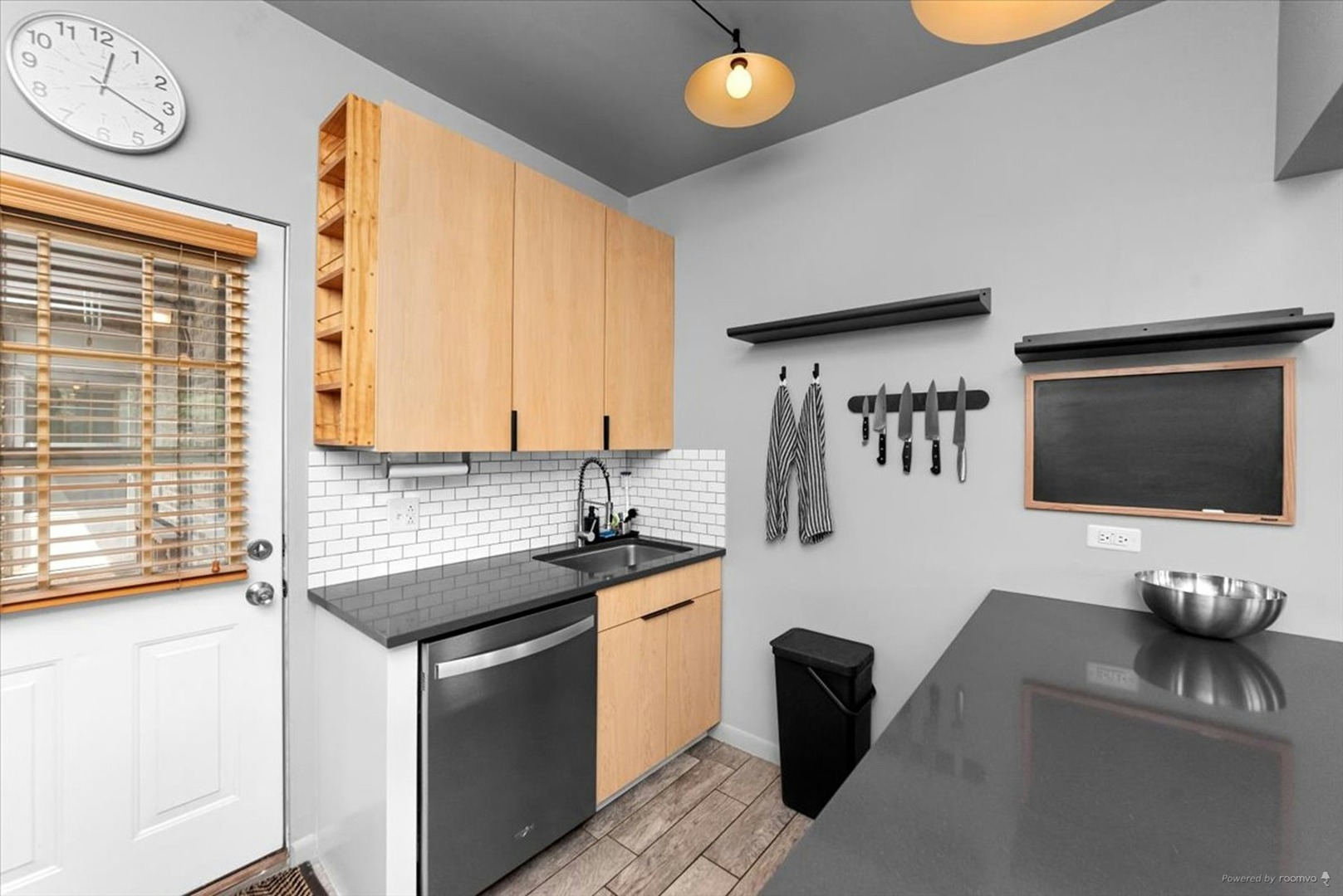 4862 N Ashland Avenue 3e Property Photo 4