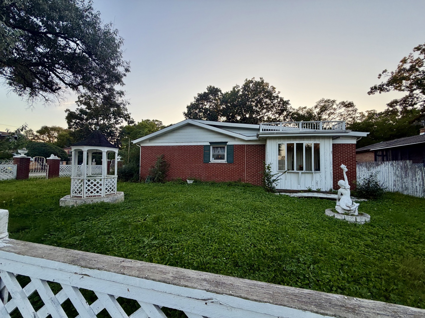 2802 18th Place Property Photo 3