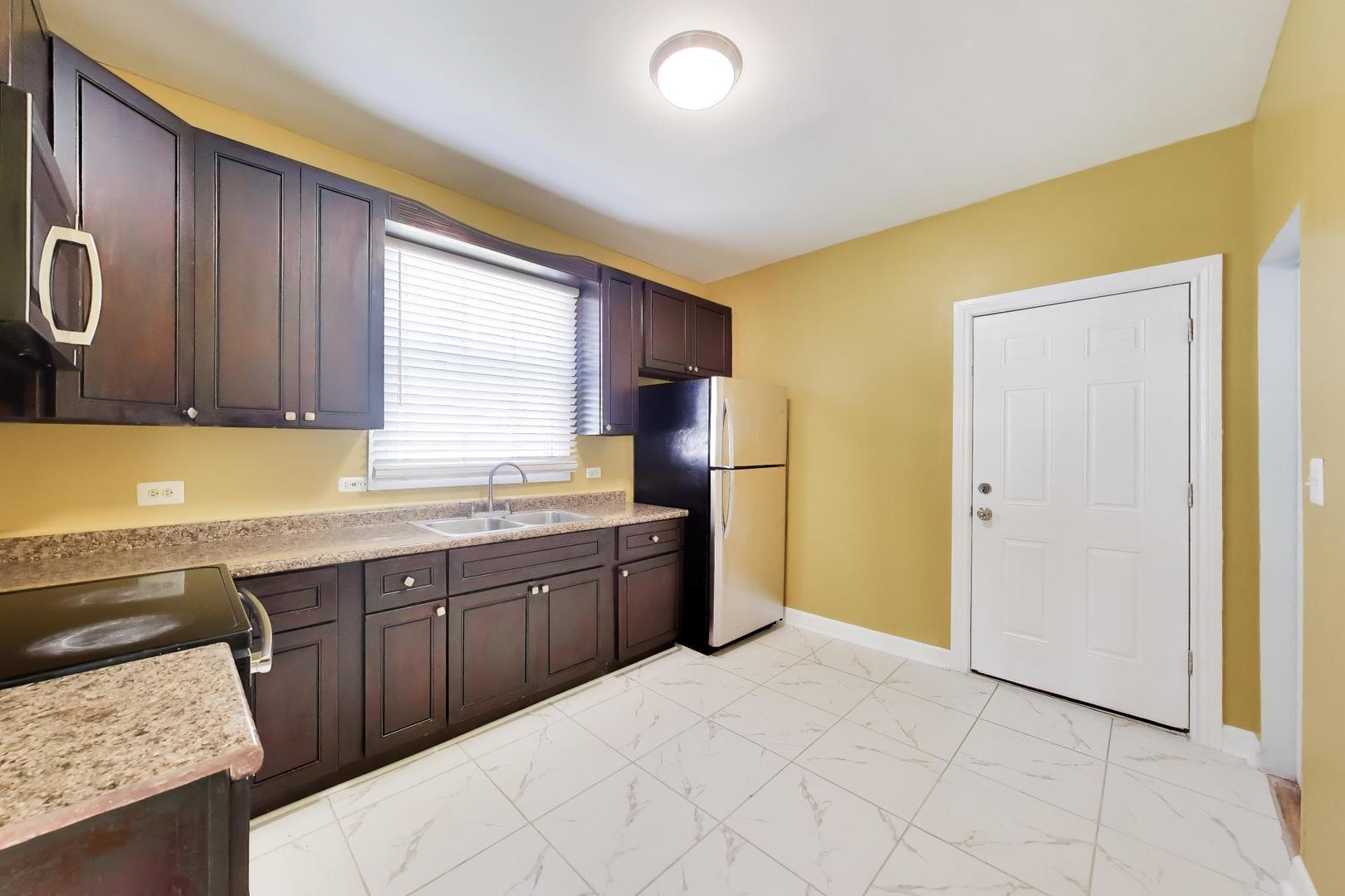 5953 S Wolcott Avenue Property Photo 11