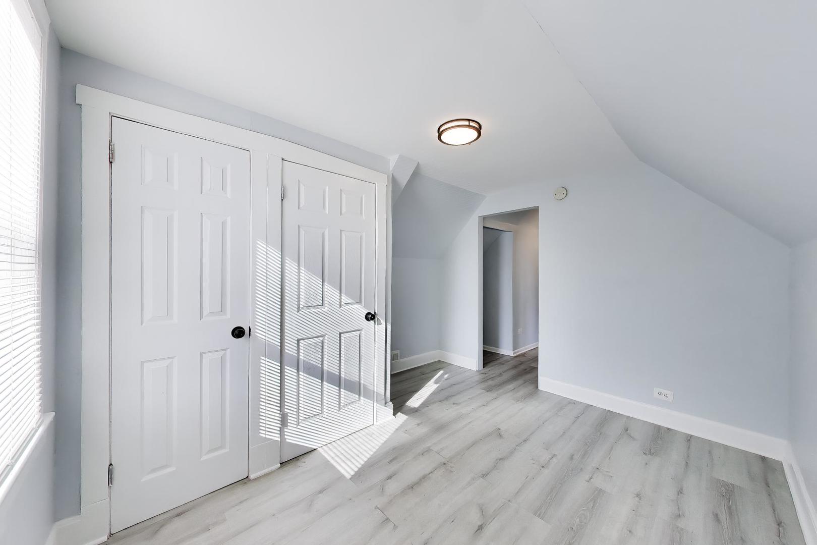 5953 S Wolcott Avenue Property Photo 24