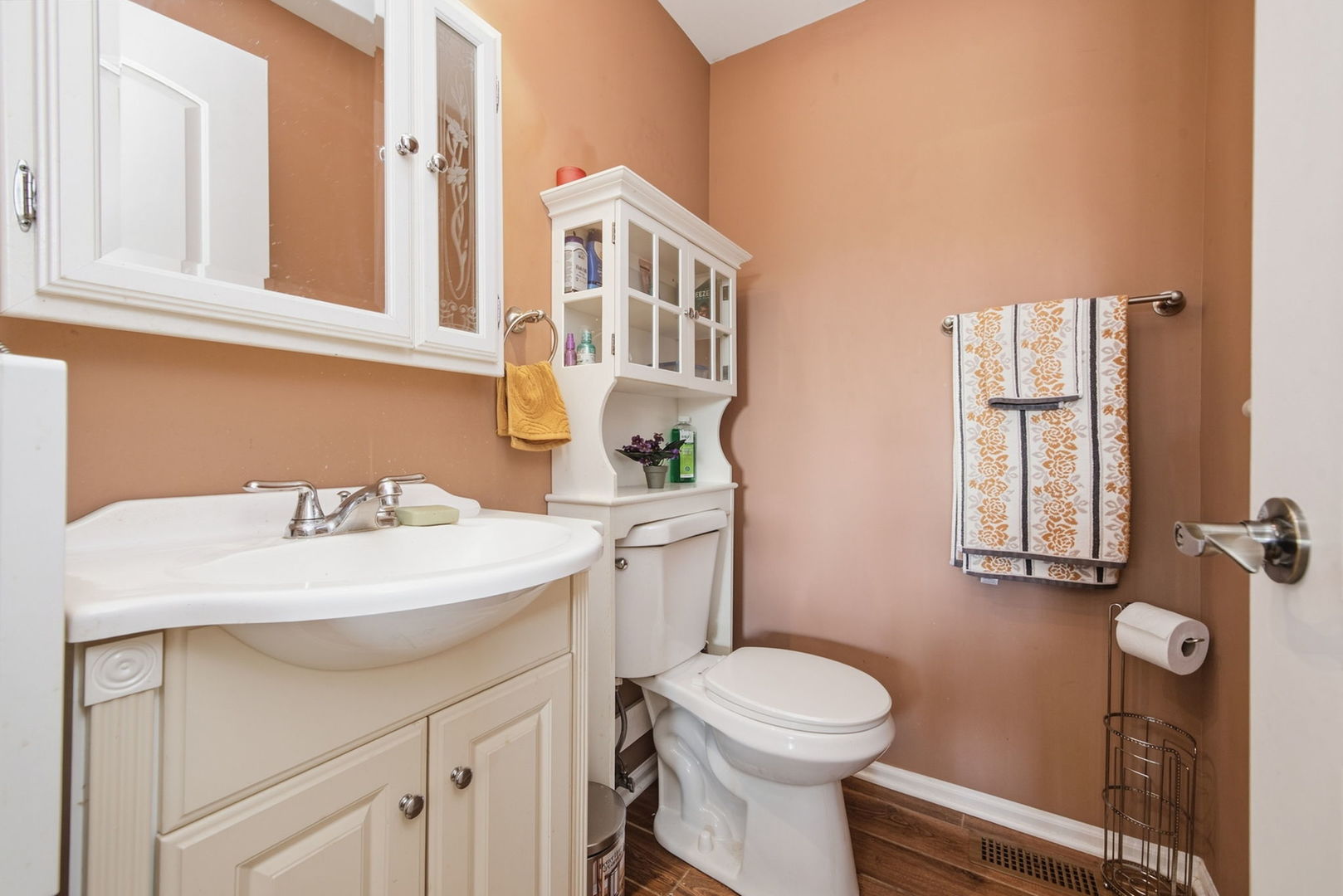 4160 Oak Tree Lane Property Photo 8