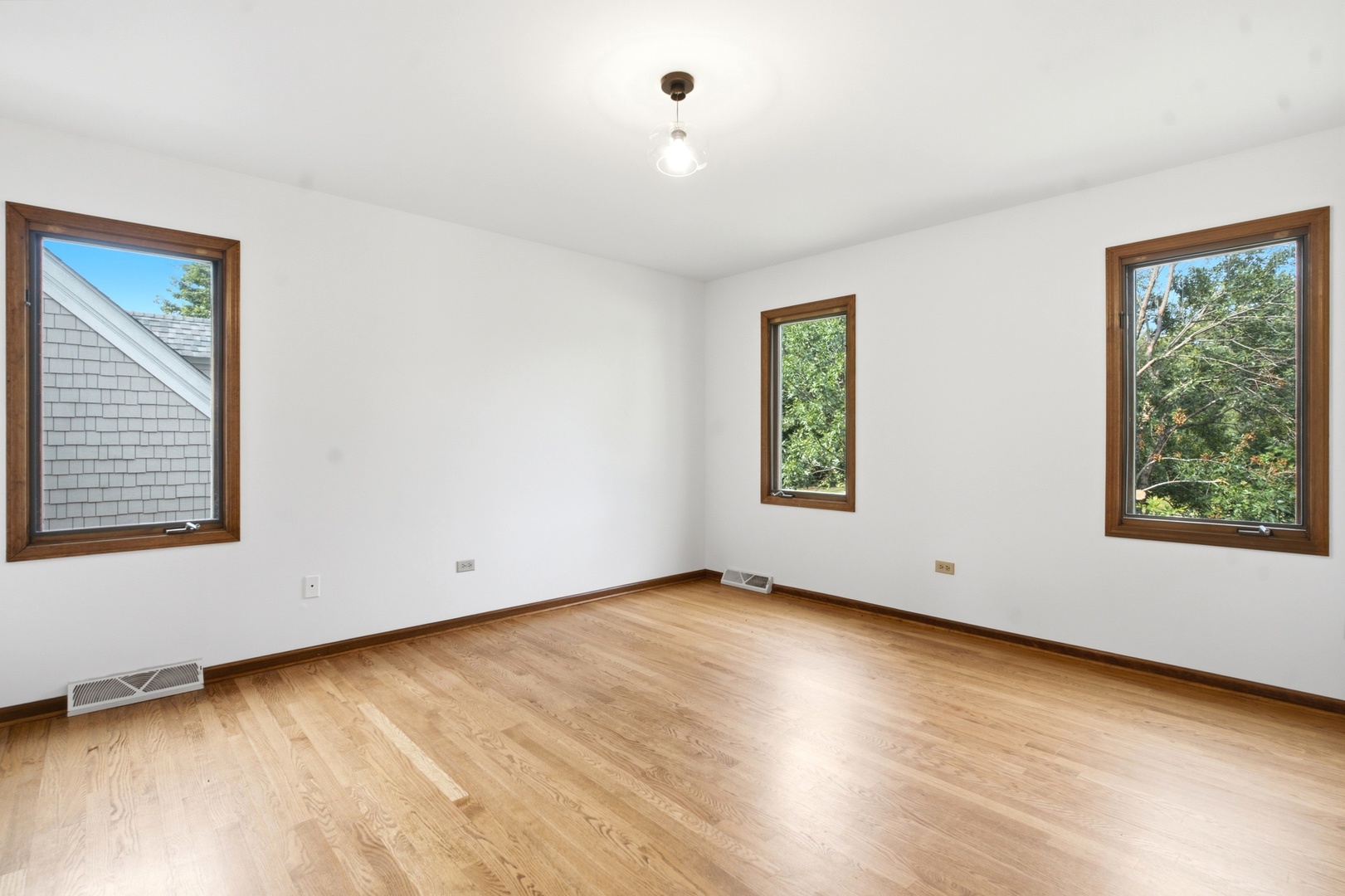 0s415 Madison Street Property Photo 24