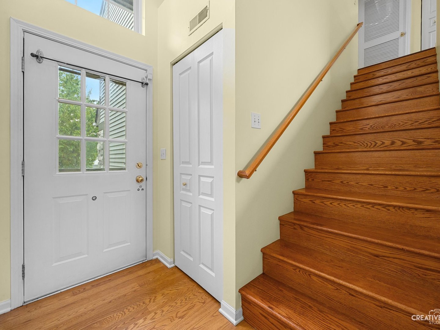 1062 Stamford Court Property Photo 3