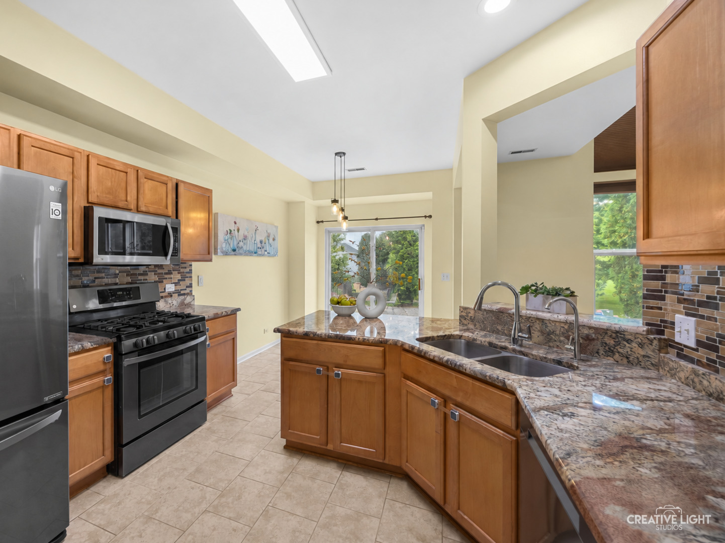 1062 Stamford Court Property Photo 10