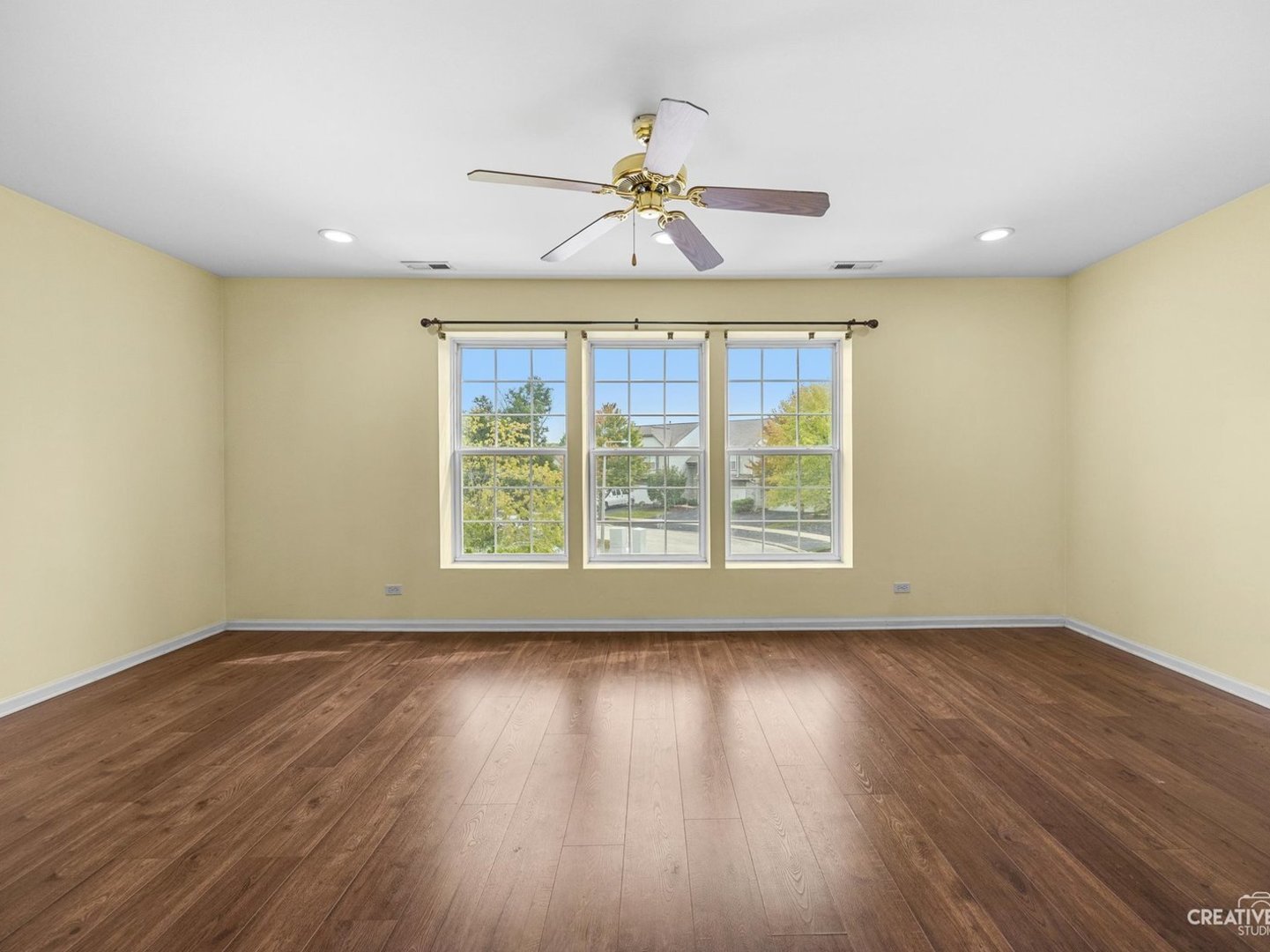1062 Stamford Court Property Photo 17