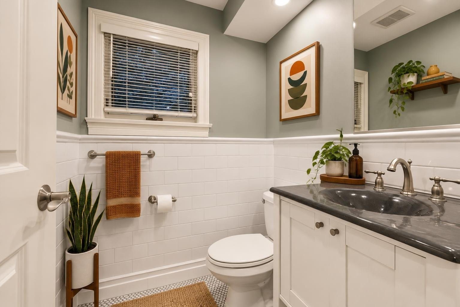 1441 W Wolfram Garden Property Photo 11