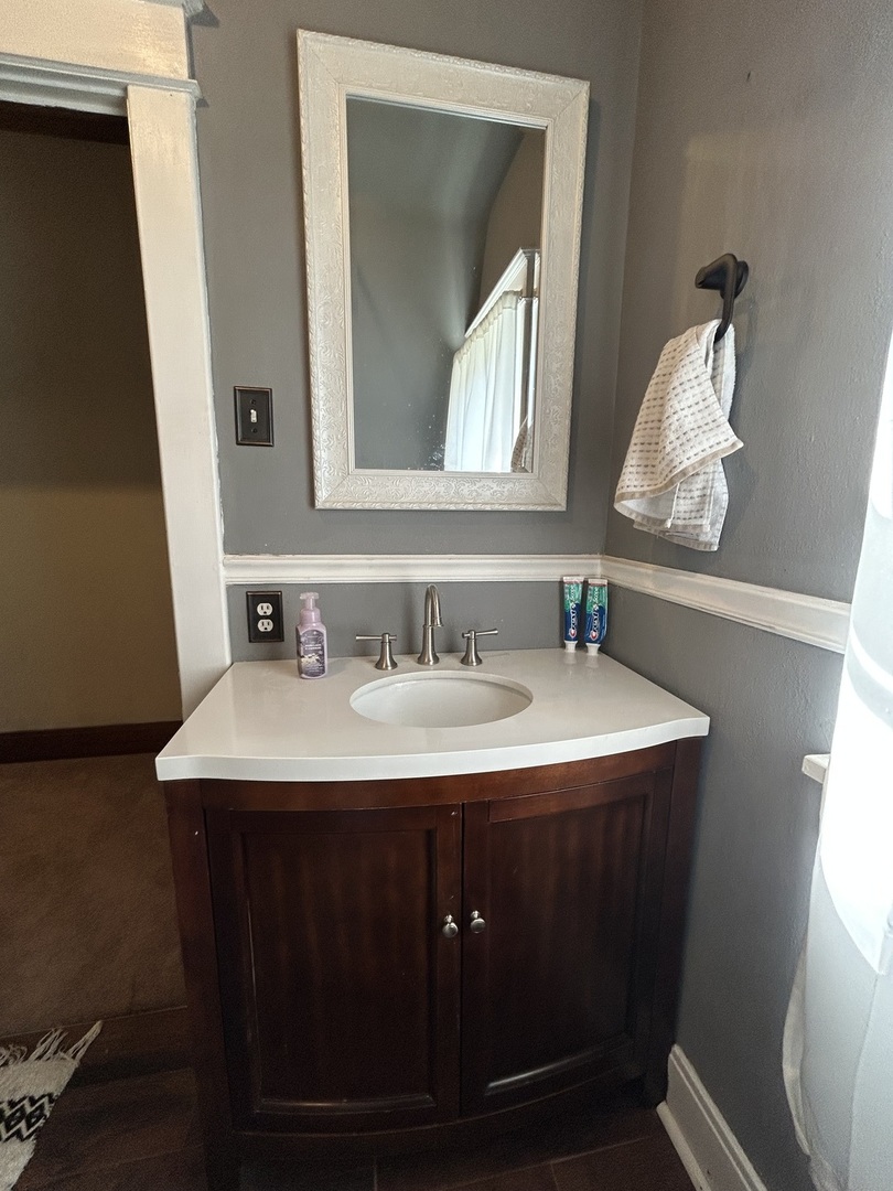 12757929 Property Photo 43