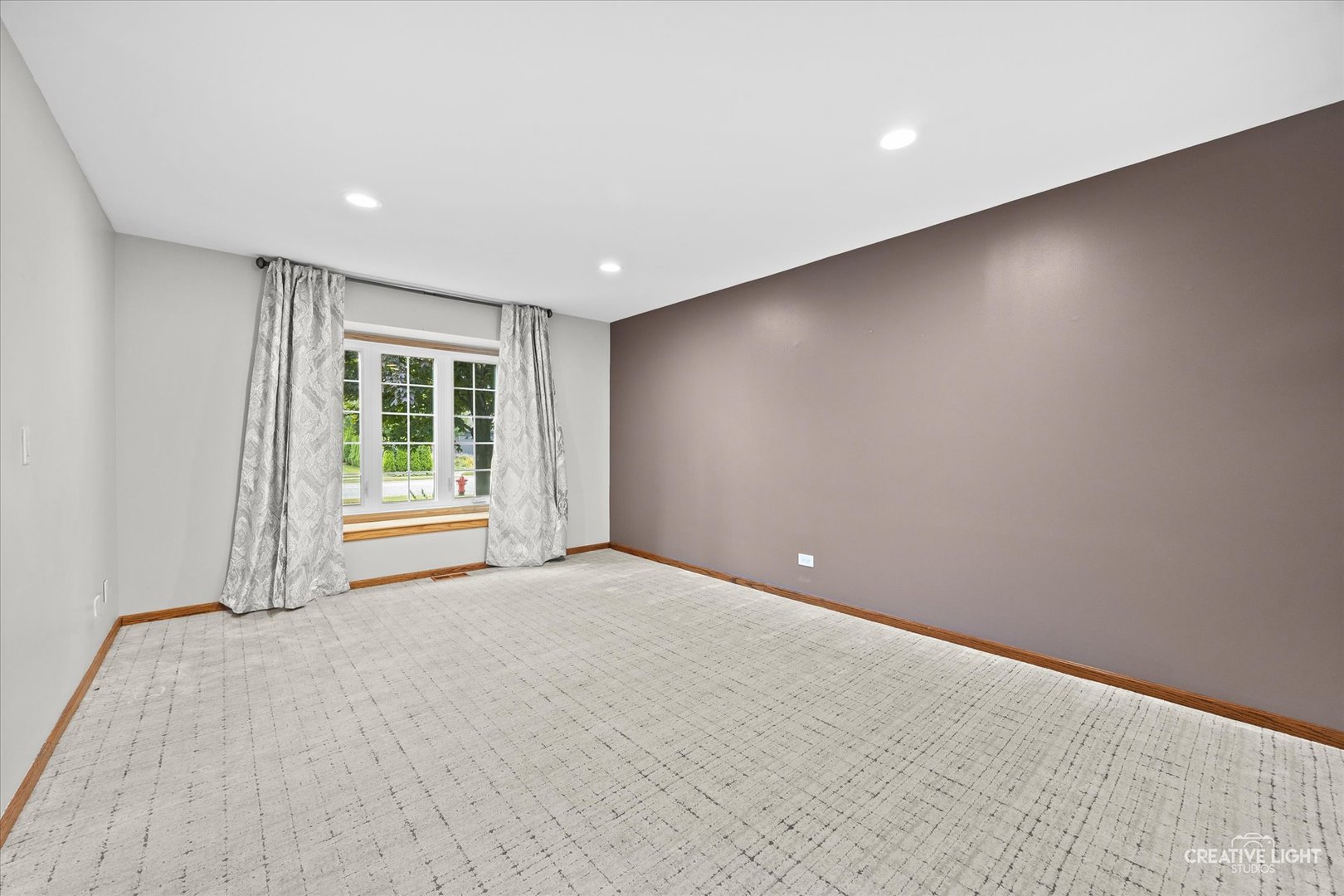 2960 Middlebury Court Property Photo 7