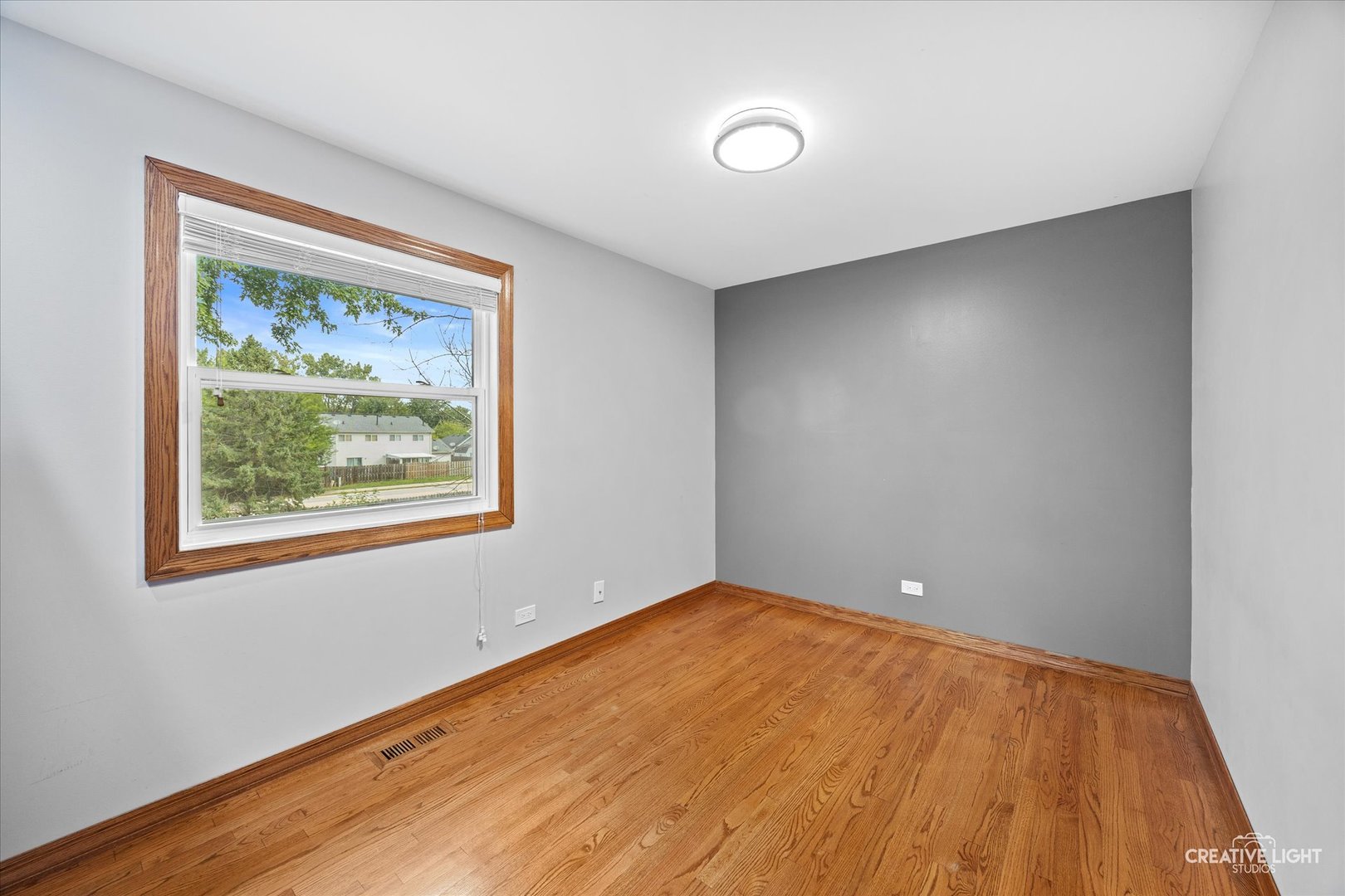 2960 Middlebury Court Property Photo 17