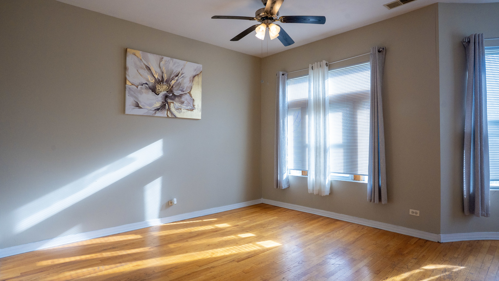 4850 S Prairie Avenue 3s Property Photo 5