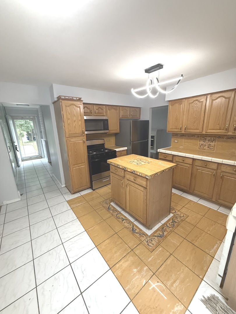 942 E 168th Street Property Photo 13