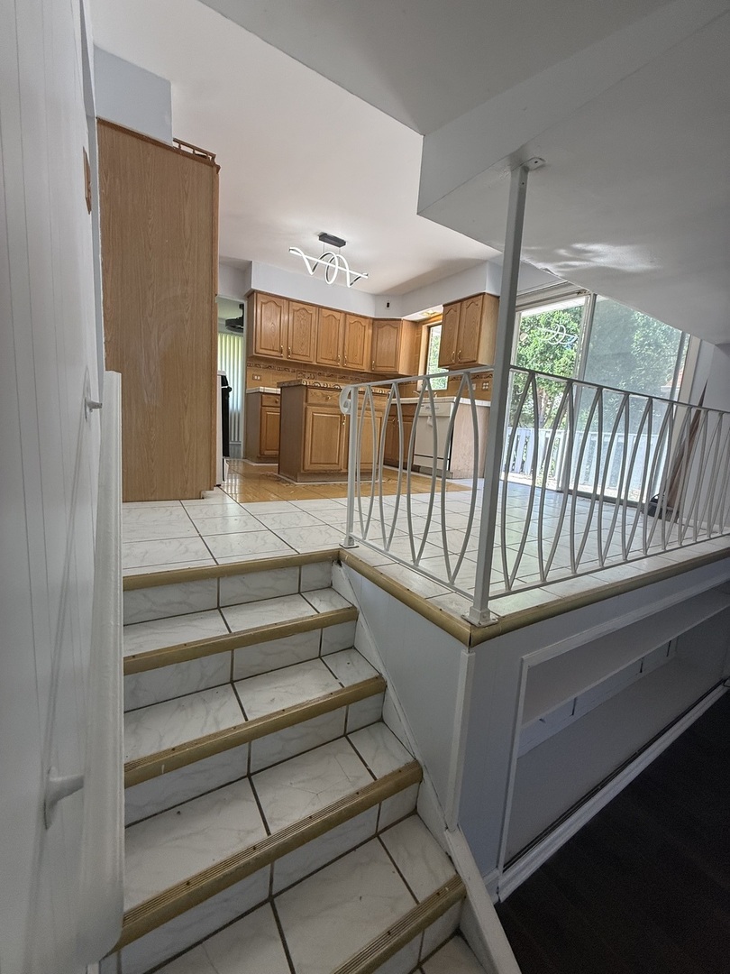 942 E 168th Street Property Photo 17