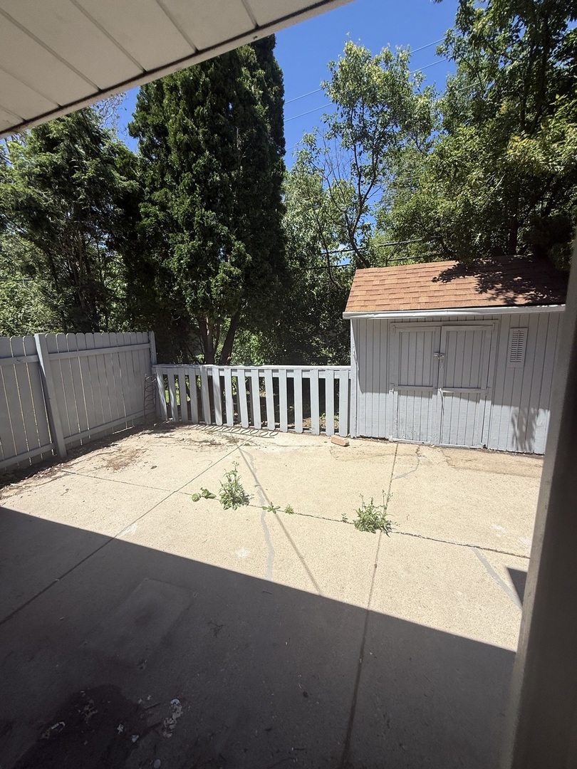 942 E 168th Street Property Photo 29