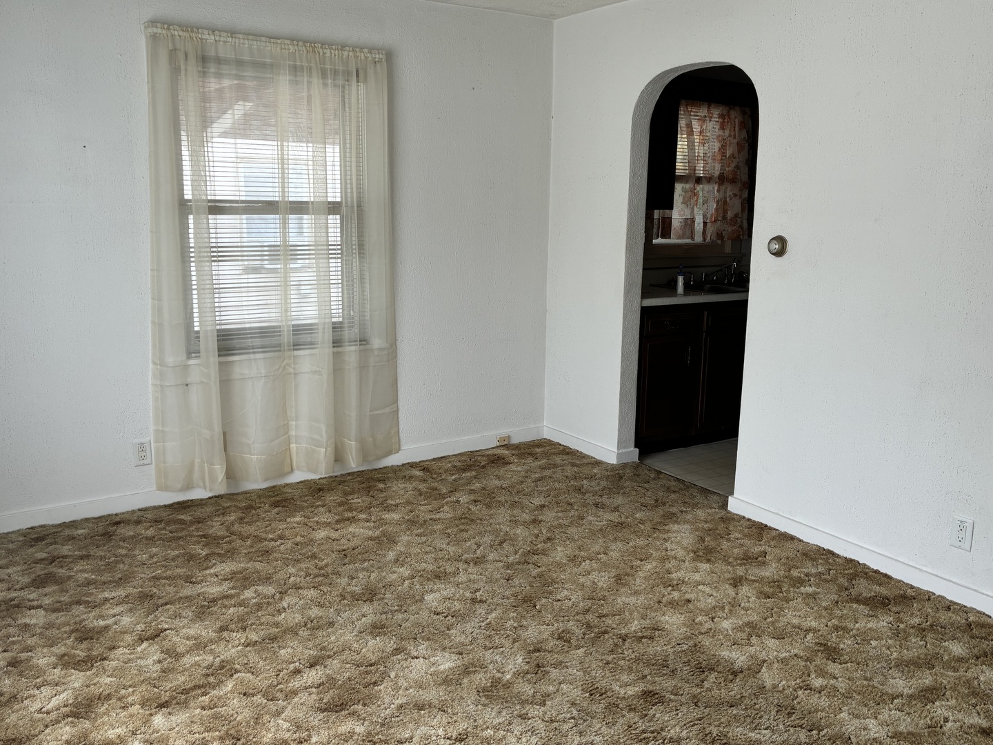 2712 Logan Street Property Photo 4