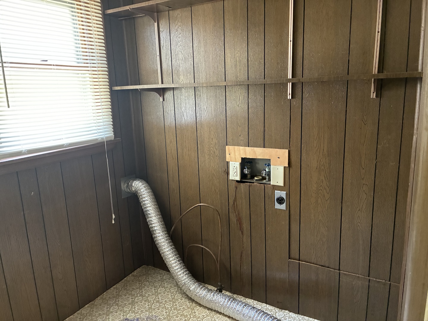 2712 Logan Street Property Photo 9