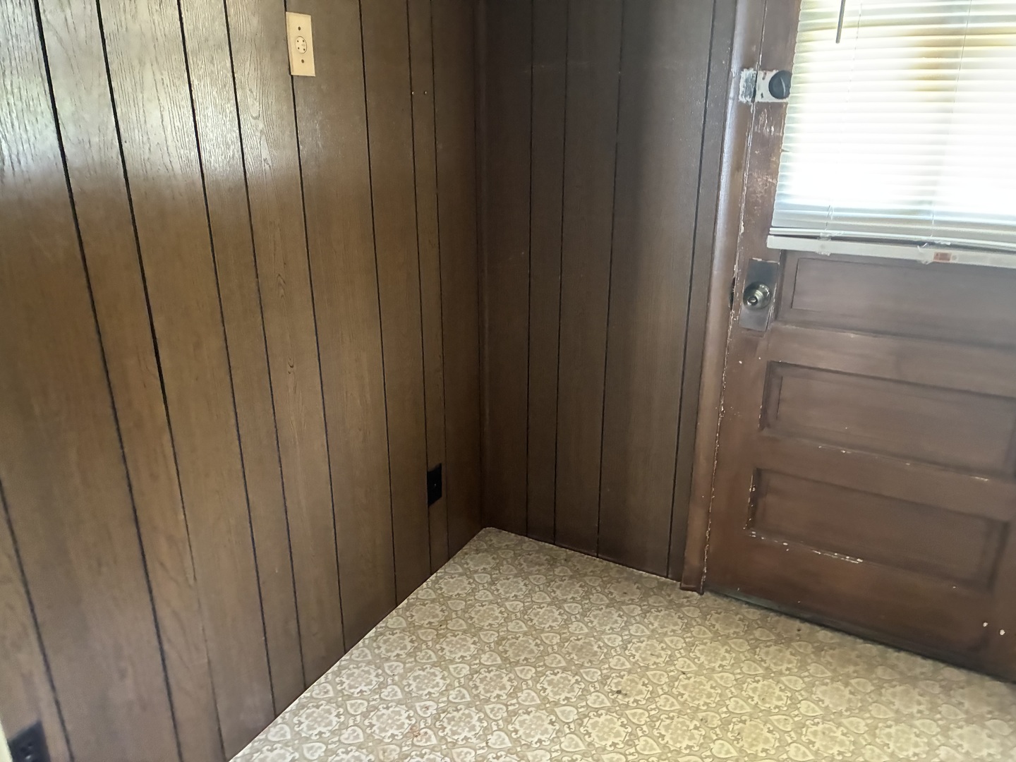 2712 Logan Street Property Photo 10