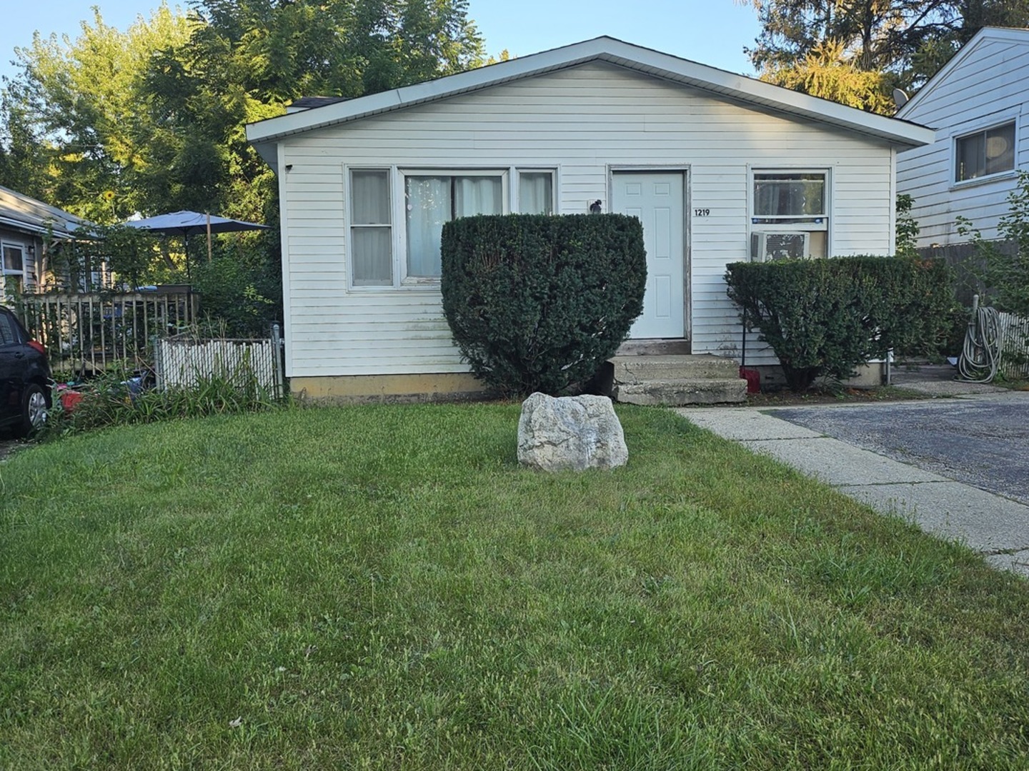 1219 Idlewild Drive Property Photo 1