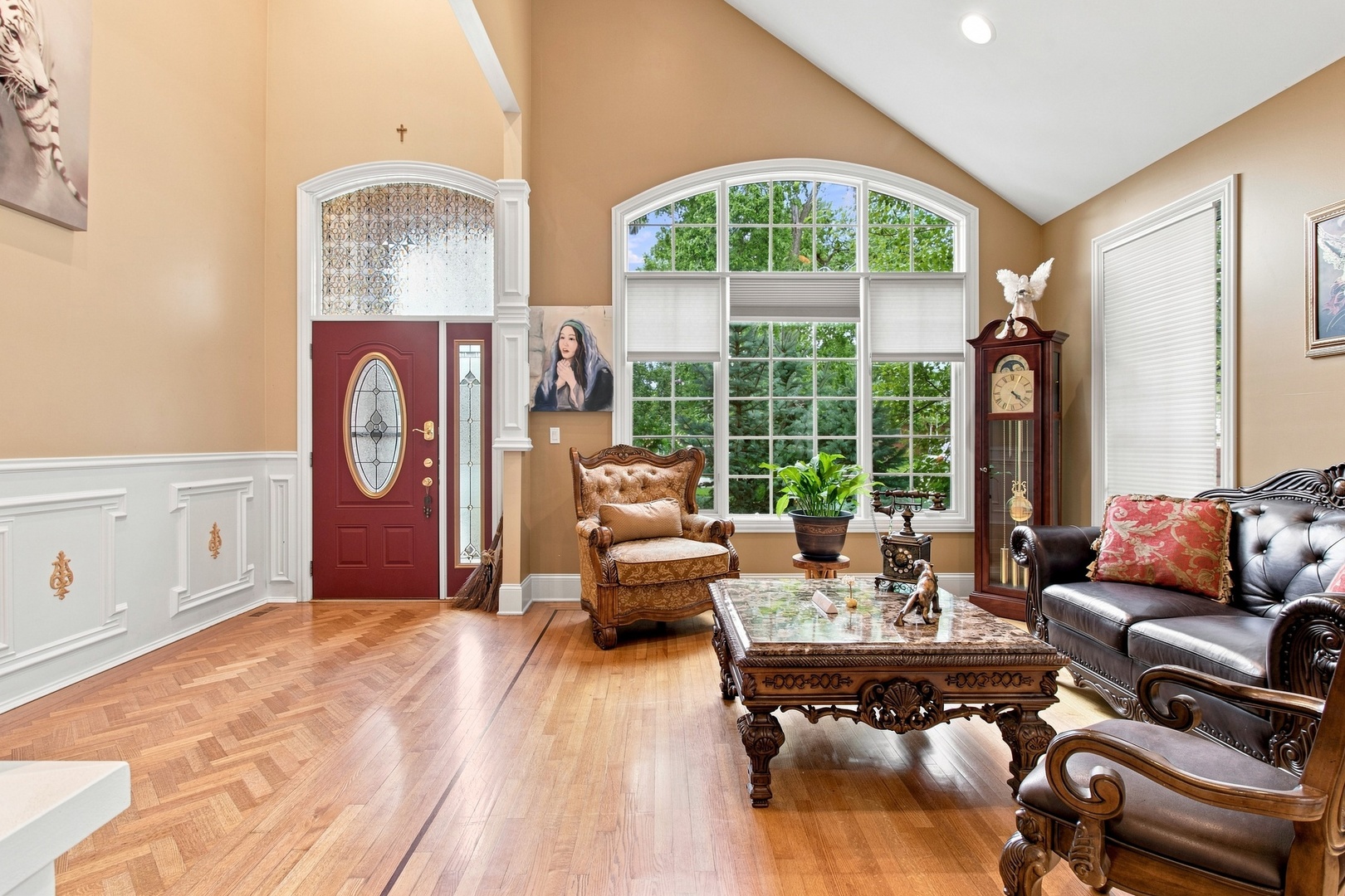 2281 Elmira Avenue Property Photo 2
