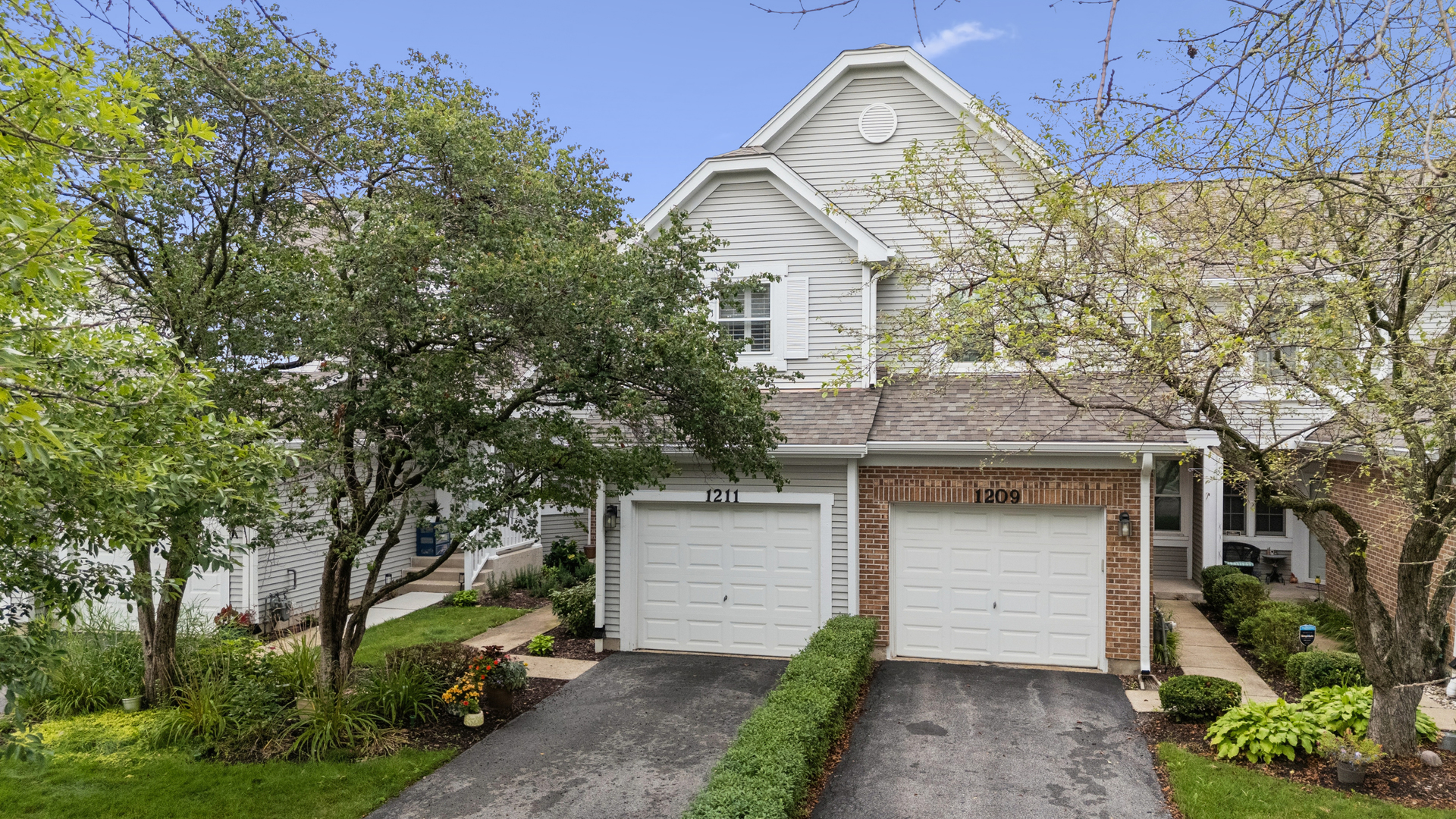 1211 Rhodes Lane Property Photo 1