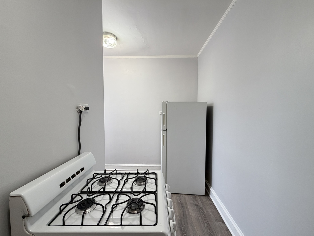917 W Eastwood Avenue 714 Property Photo 6