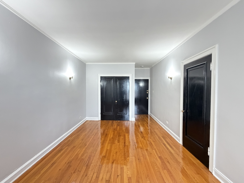 917 W Eastwood Avenue 714 Property Photo 12