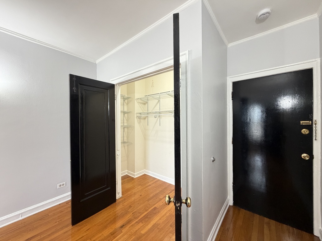 917 W Eastwood Avenue 714 Property Photo 16