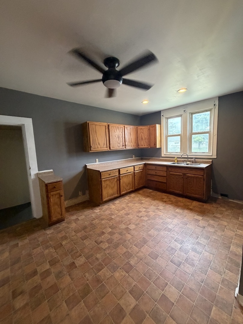 110 W Webb Street Property Photo 3