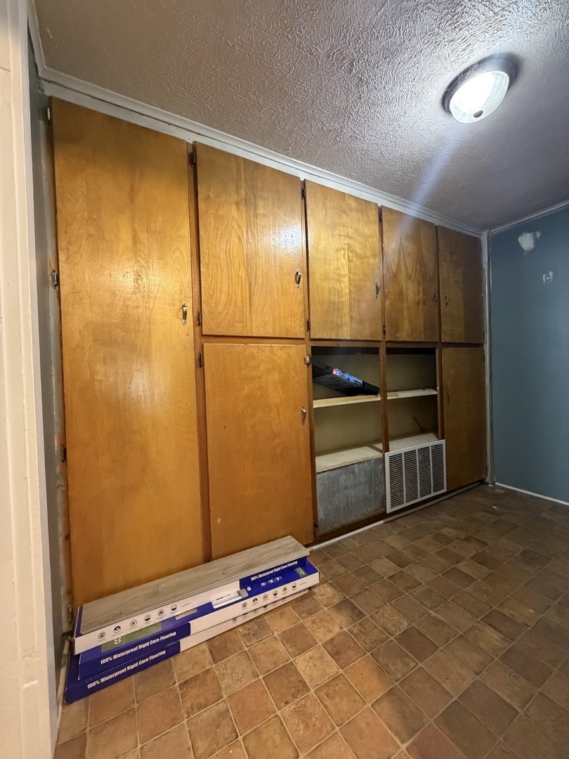 110 W Webb Street Property Photo 6