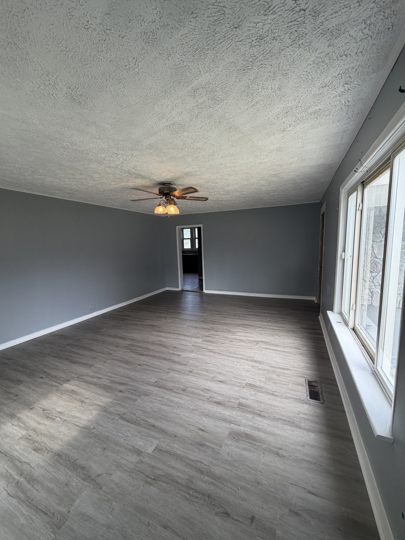 110 W Webb Street Property Photo 7
