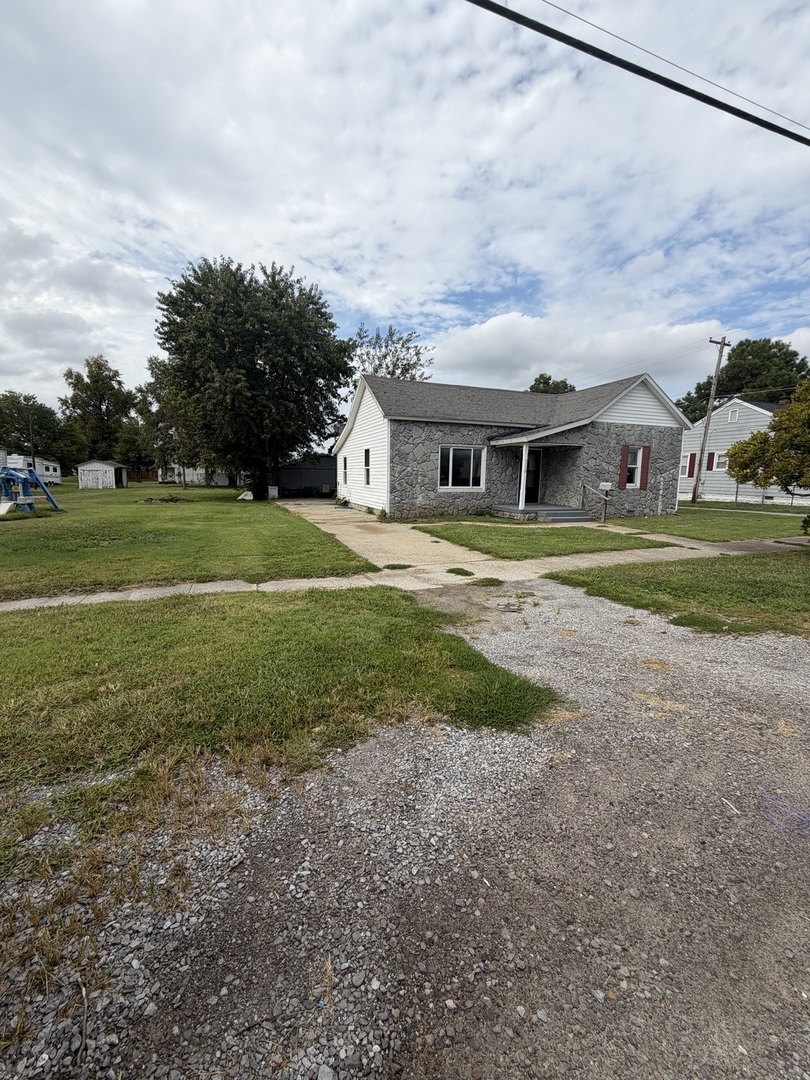 110 W Webb Street Property Photo 21
