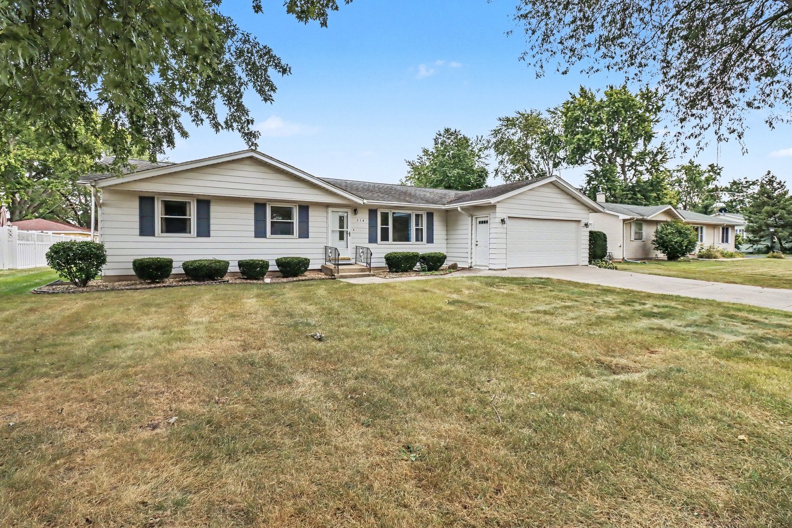 314 N Wabena Avenue Property Photo 2