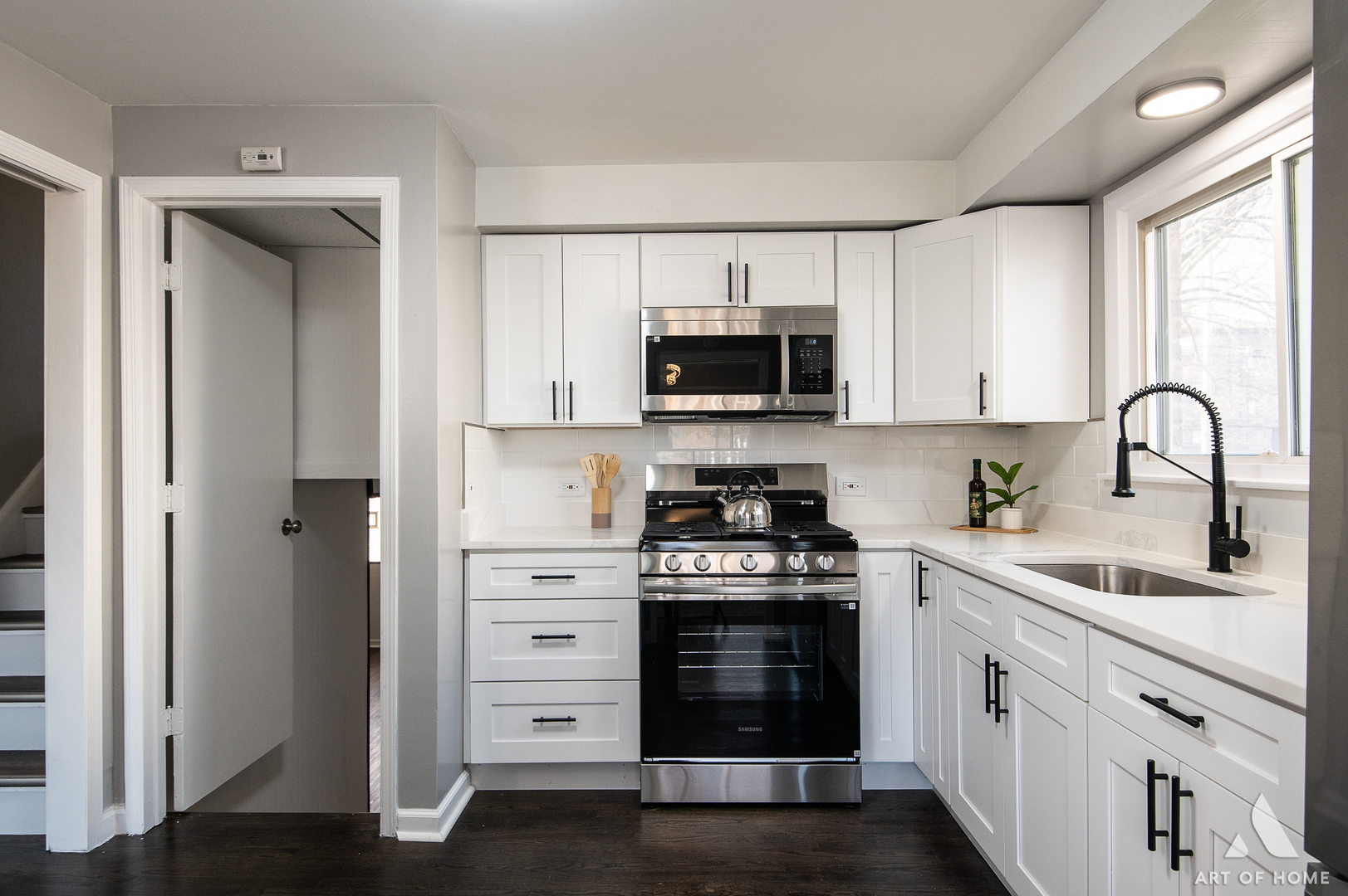 14024 S Saginaw Avenue Property Photo 10