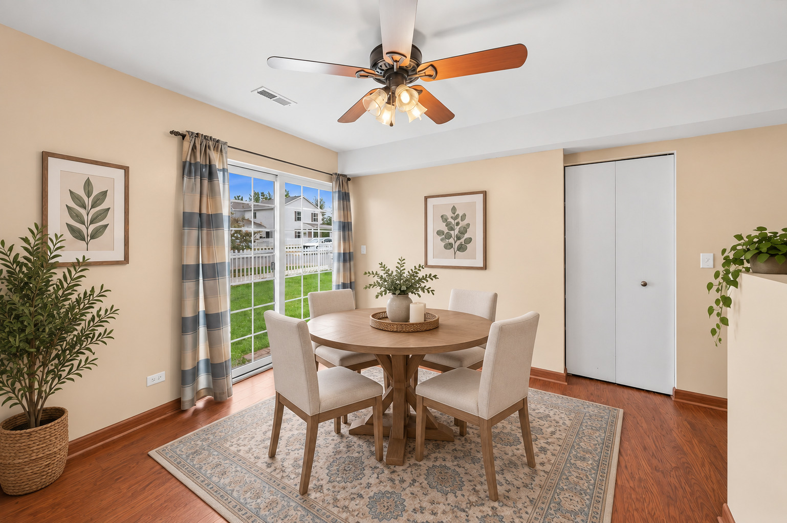 1572 Victoria Park Circle Property Photo 4