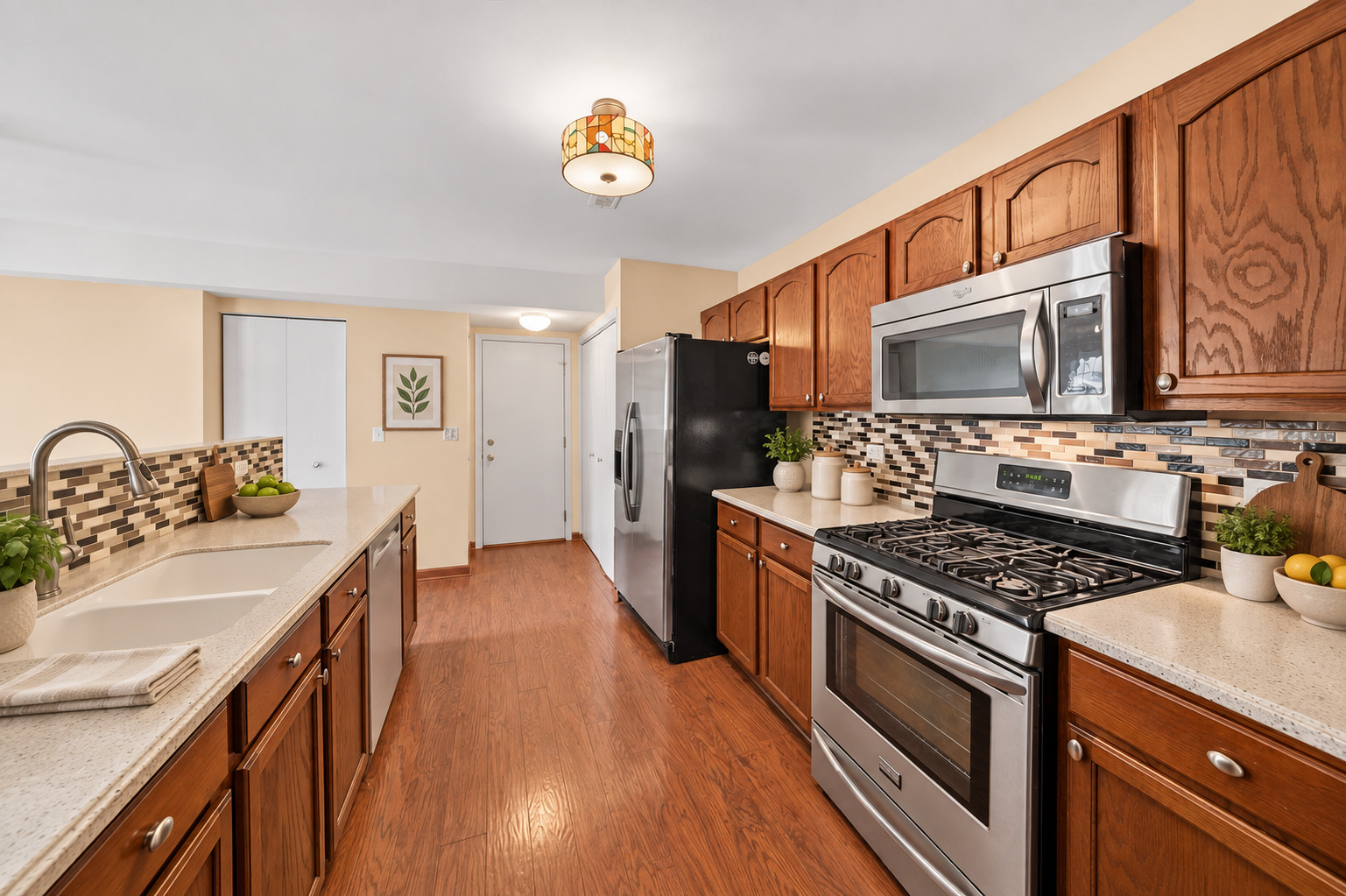 1572 Victoria Park Circle Property Photo 5