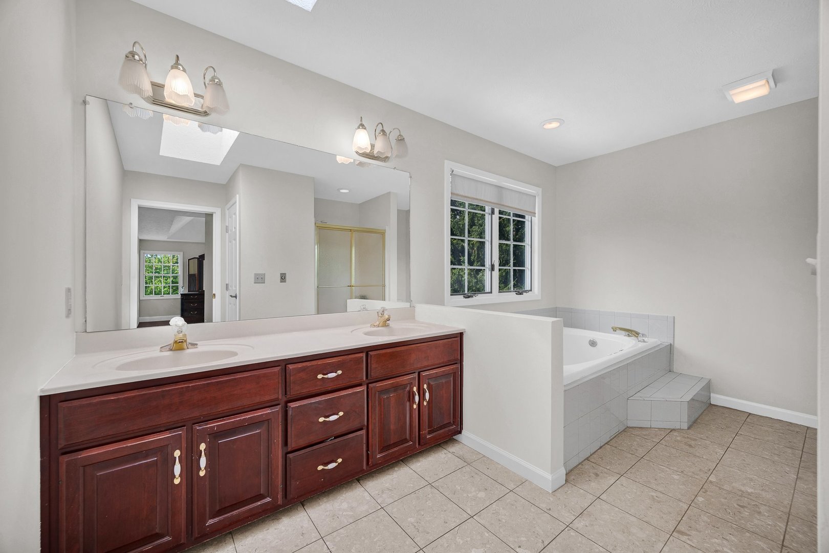 7 Smokey Court Property Photo 35